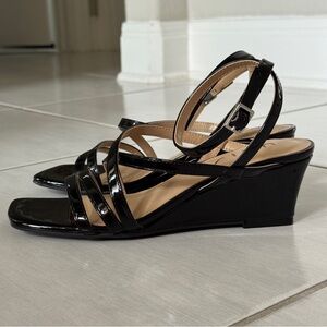 Unisa Women's Kealie Wedge Sandals  black. New. Size 6